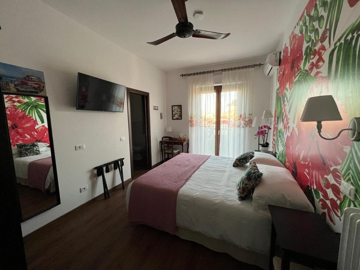 Guest House Le Vagabonde Fiumicino Ngoại thất bức ảnh